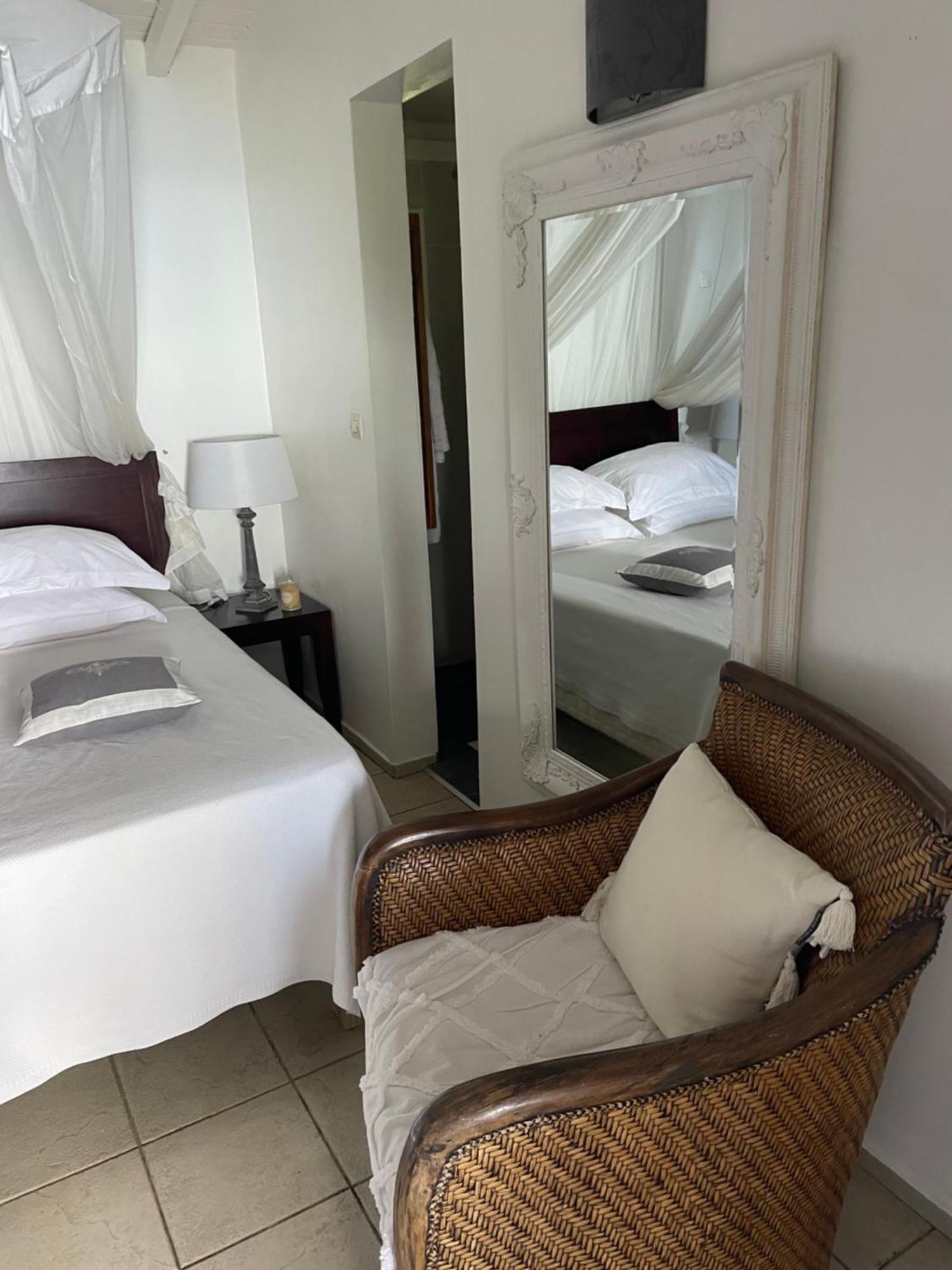 Villa Pelican Lodge Deshaies Bagian luar foto